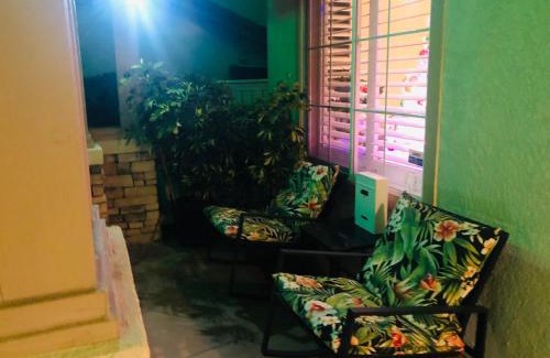 Temecula House | Balloons and Wine