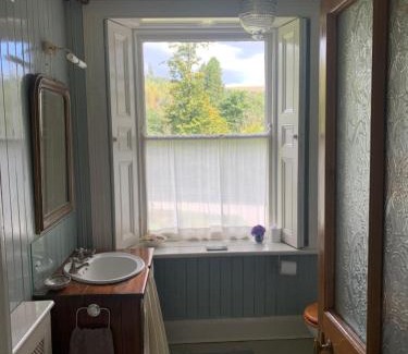 Knockaderry Cross Roads House | Ballyteige Lodge