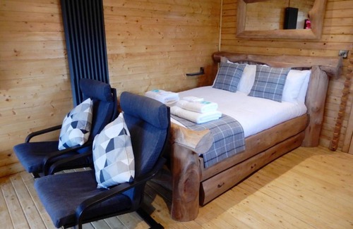 Welsh Frankton Cabin | Balmoral Studio Lodge