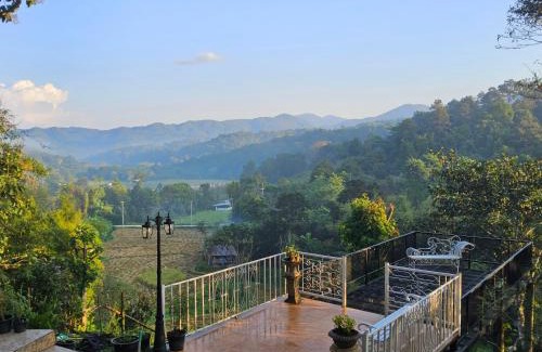 Mae On House | Balmy Hideout Cafe'& Homestay