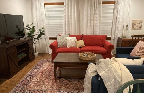 Kirksville House | Baltimore BNB - heart of Kirksville