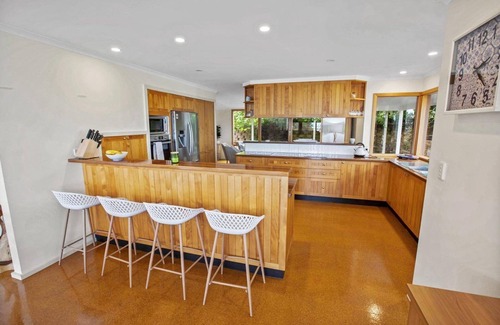 Metung House | Bancroft Haven - Nestled above the marina boasting views across Bancroft Bay