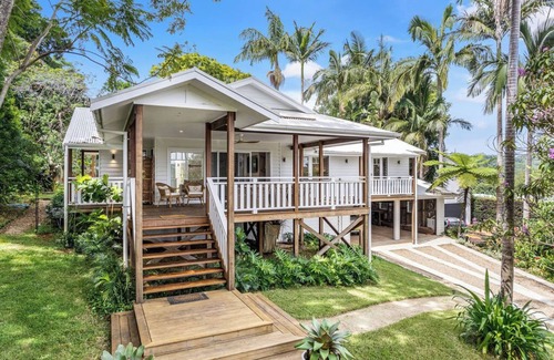 Bangalow Apartment | Bangalla is a haven of relaxation only 10 minutes walk from the Bangalow village