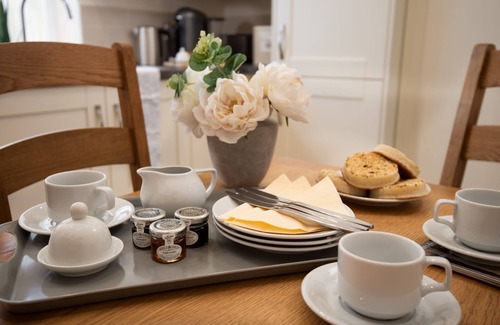 Gattonside Apartment | BANK VIEW - in the pretty market town of Melrose, near to the countryside