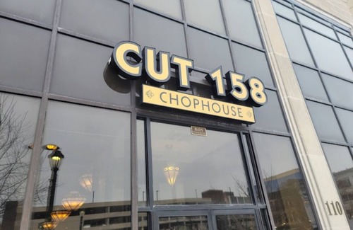 Joliet Apartment | Banks Brothers Suite -Spacious 2-Bedroom where Comfort Meets Convenience