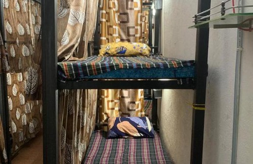 Santacruz West House | Bapuji Paying Guest 01