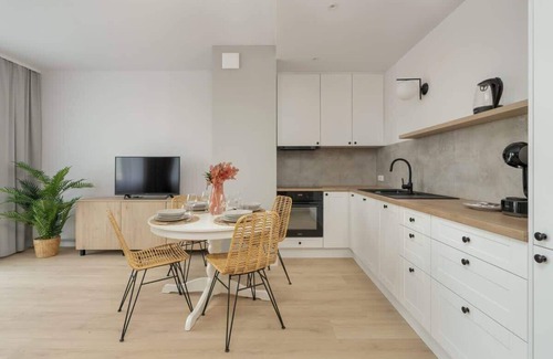 Jezyce Apartment | Baranczaka 1A | Elegant Apartment | Parking