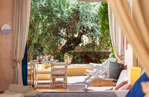 Barbati House | Barbati Beach Art House