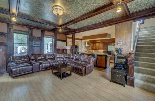 Hudson House | Barbiecore Castle Vibe’n in DT Hudson