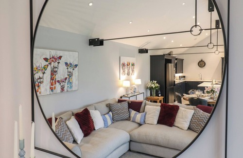 Little Stukeley Cottage | BARLEY COTTAGE, pet friendly, with a garden in Catworth