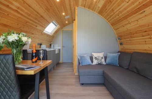 Fence House | Barley