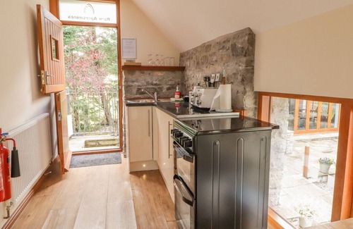 Nantgarw Apartment | BARN APARTMENT 1, romantic, luxury holiday cottage in Cardiff