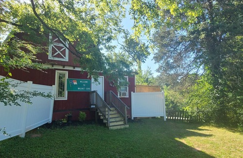 Stokes House | Barn Sanctuary w Private Hot Tub and Pond View
