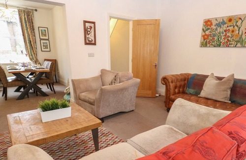 Padfield Cottage | BARNEY'S HIDEAWAY, pet friendly, with open fire in Glossop