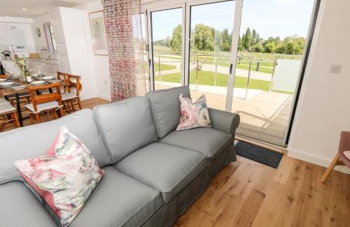 Nettlestone House | Barolo