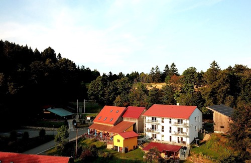 Marktrodach Apartment | Barrier-free vacation apartment - new build - with balcony and panoramic view