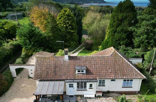 Bossington House | Barton Lodge