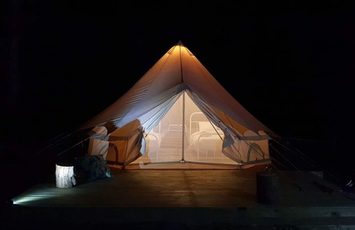 Alonnah RV Rental | Base Glamp Bruny - Near Hotel Bruny, heated tents