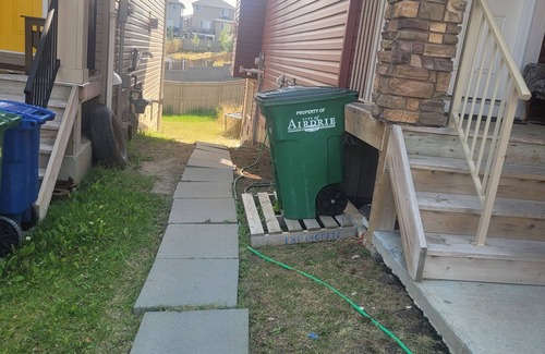 Airdrie House | Basement Suite Nest with WiFi in Airdrie