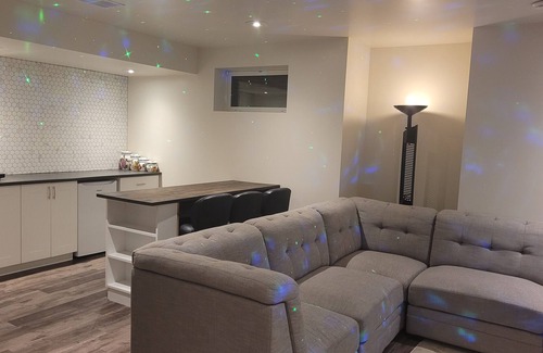 Stony Plain House | Basement suite with 1bed, 1bath and a sitting area with Kichenete by Westview HC