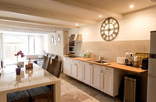 Seillans Apartment | Bastide Provençale Les Mûriers d'Engaspaty