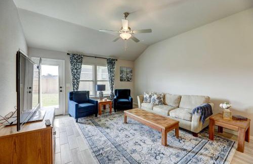 Bastrop House | Bastrop Home with Yard, 28 Mi to Austin!