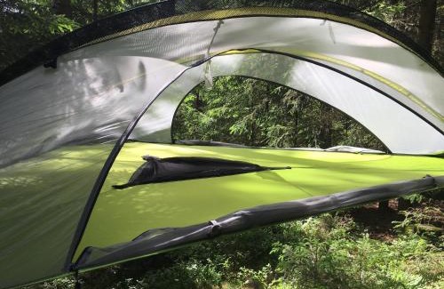 Regen Bed & Breakfast | Baumzelt im Wald