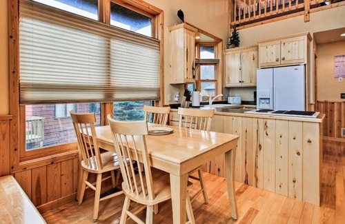 Bay Lake Cabin | Bay Lake Cabin w/200ft of Lakefront, fun deck, private dock + woodfire sauna!