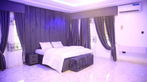 Awka Apartment | Bay Residence Cozy4BR Haven Awka