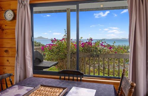 Langs Beach House | Bay View Bach - Langs Beach Holiday Home