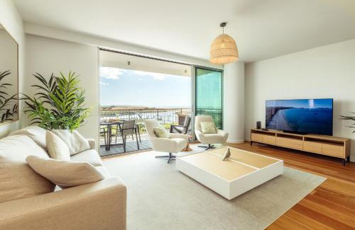 Armacao de Pera Apartment | Bayline Algarve Apt – Beachfront, Spa, Lagoon View