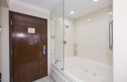 Alsip Hotel | Baymont by Wyndham Chicago/Alsip