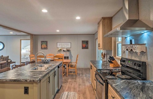 Negreet House | Bayside Louisiana Vacation Rental with Dock!