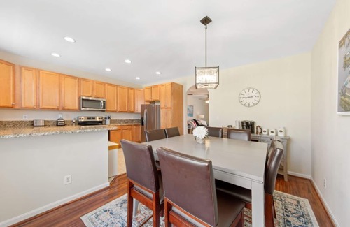 The Commons House | Bayside Resort - Fenwick Island Townhome -10 minutes to beach, Amenities galore