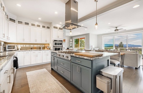 Samish Hill House | Bayview Firepit 2 Kings Playground 1200Mbp