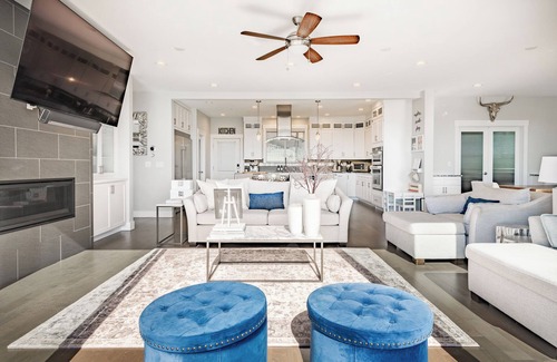 Samish Hill House | Bayview Firepit 2 Kings Playground 1200Mbp