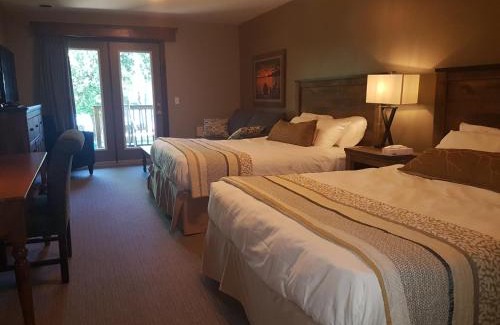 Port Stanton Hotel | Bayview Wildwood Resort, an Ascend Collection Resort