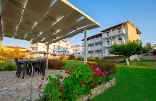 Amoudi Apartment | Baywatch 3 right on the water