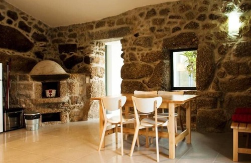 Alpendurada e Matos Cottage | BE A PART OF THE RIVER, APART FROM IT ALL!