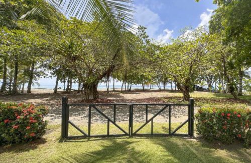 Puerto Jimenez Ski Chalet | Beach cabinas on Playa Preciosa