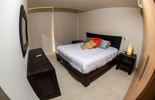 Puente del Mar Apartment | Beach Club, Palapa & Pool 3BR Acapulco