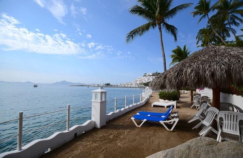 Peninsulas de Santiago House | Beach department