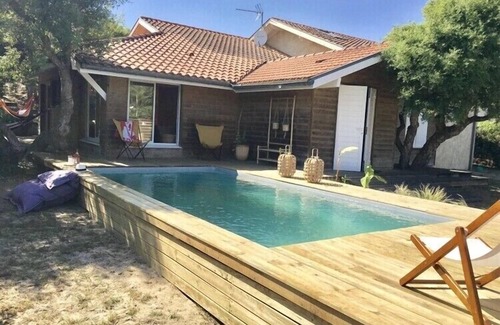 Les Estagnots House | Beach Estagnots, heated pool, intimate garden, villa coup de coeur.