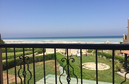 Ras Sudar Condo | Beach front La hacienda