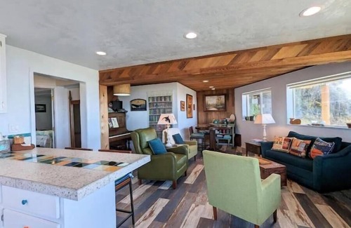 Florence House | Beach Front Any Closer to the Ocean and You'd Need a Wetsuit - Whales Watch