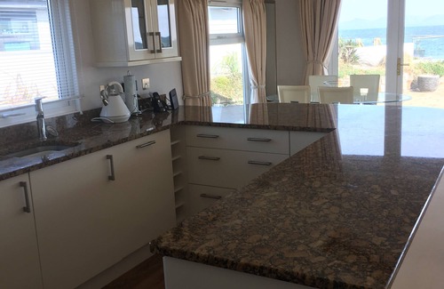 Mynytho Ski Chalet | Beach front chalet on the exclusive 5 star Warren Holiday Park