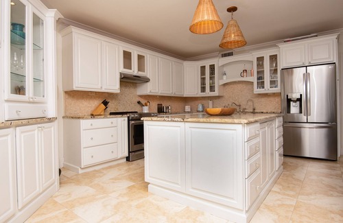 Seven Mile Beach Apartment | Beach front condo - Seven Mile beach sleeping 6 to 8