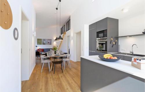 Lembruch House | Beach Front Home In Lembruchdümmer See