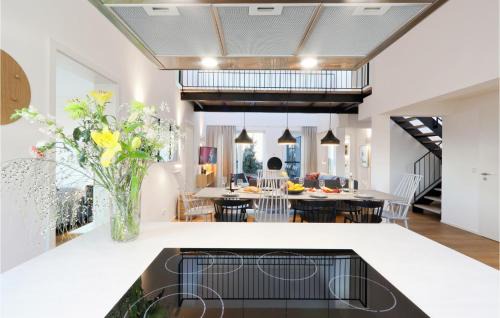 Lembruch House | Beach Front Home In Lembruchdümmer See