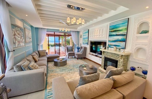 Mtwapa Villa | Beach Front Luxury Villa with private Beach.